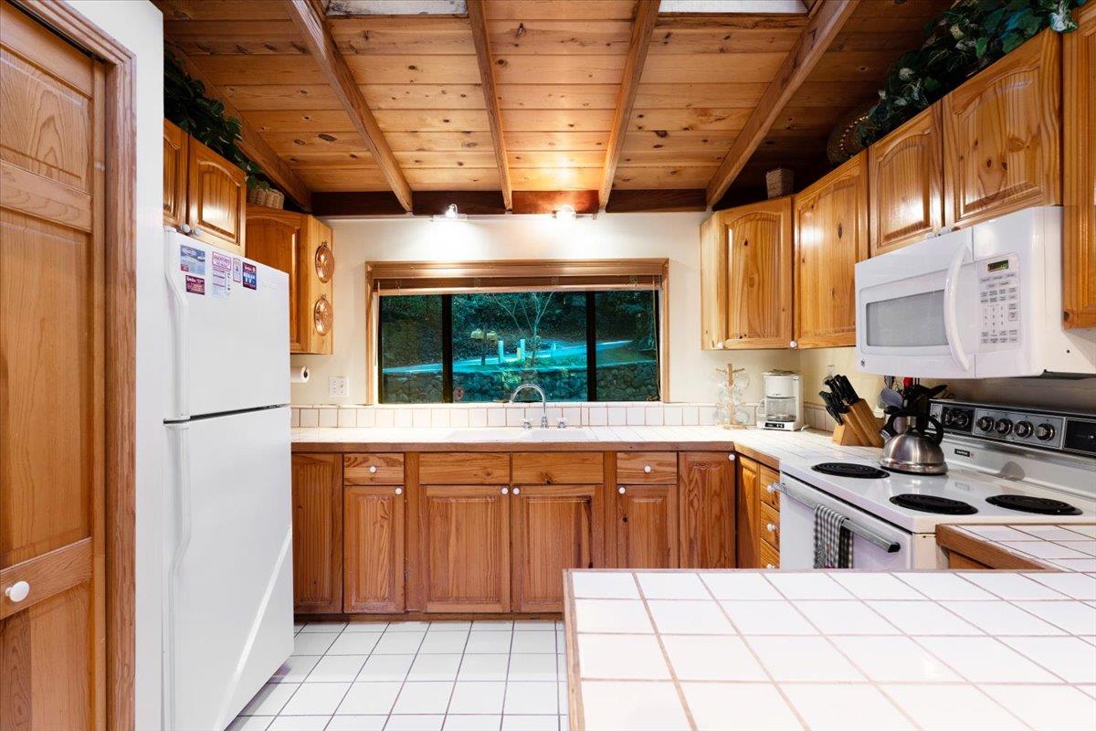 Detail Gallery Image 16 of 39 For 1079 Scenic Dr, Felton,  CA 95018 - 2 Beds | 2 Baths