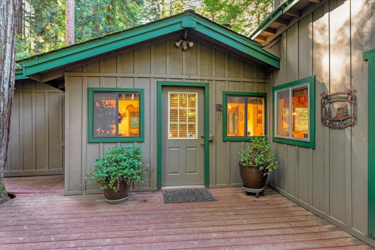 Detail Gallery Image 4 of 39 For 1079 Scenic Dr, Felton,  CA 95018 - 2 Beds | 2 Baths