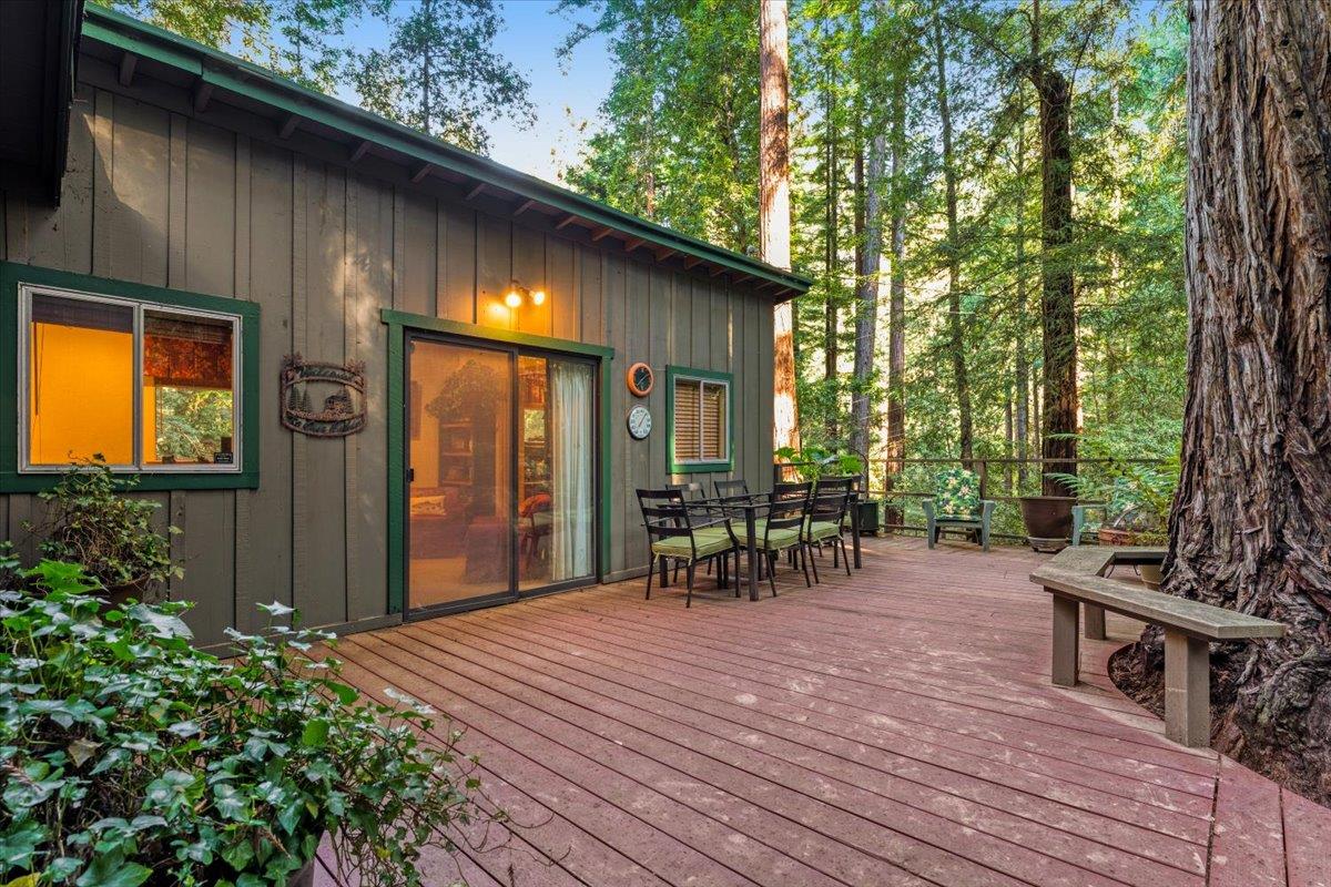 Detail Gallery Image 6 of 39 For 1079 Scenic Dr, Felton,  CA 95018 - 2 Beds | 2 Baths