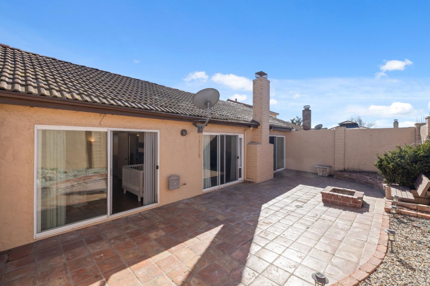 Detail Gallery Image 25 of 29 For 1588 Duran St, Salinas,  CA 93906 - 2 Beds | 1 Baths