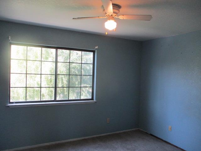 Detail Gallery Image 20 of 36 For 140 Gibson Dr #12,  Hollister,  CA 95023 - 3 Beds | 1/1 Baths