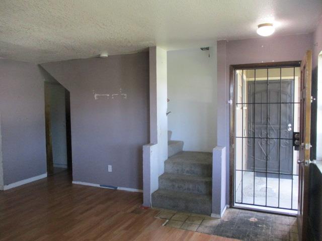 Detail Gallery Image 7 of 36 For 140 Gibson Dr #12,  Hollister,  CA 95023 - 3 Beds | 1/1 Baths