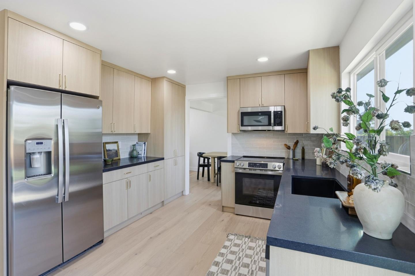 Detail Gallery Image 12 of 40 For 3047 Rollingwood Ct, San Jose,  CA 95148 - 5 Beds | 2/1 Baths