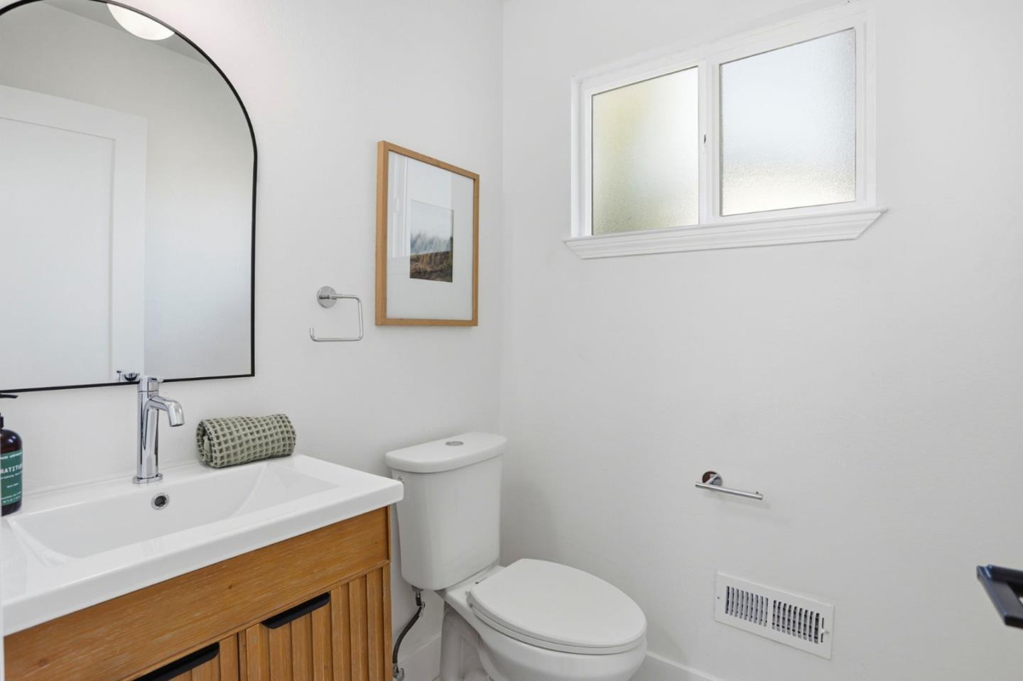 Detail Gallery Image 28 of 40 For 3047 Rollingwood Ct, San Jose,  CA 95148 - 5 Beds | 2/1 Baths