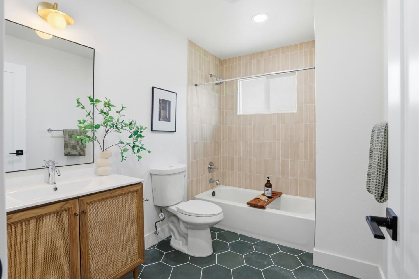 Detail Gallery Image 29 of 40 For 3047 Rollingwood Ct, San Jose,  CA 95148 - 5 Beds | 2/1 Baths