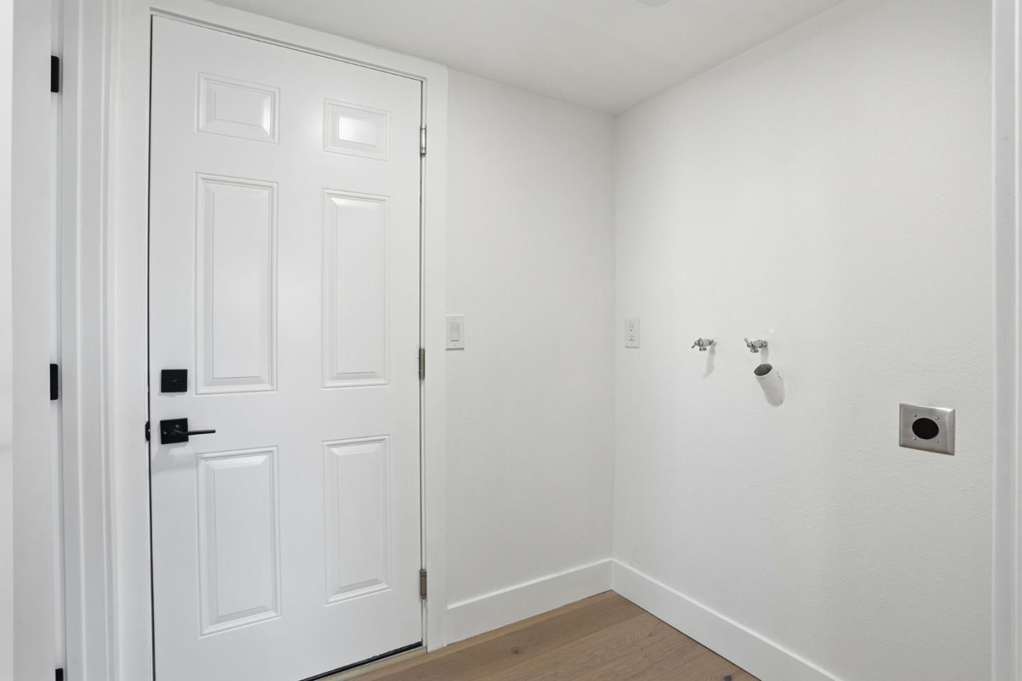 Detail Gallery Image 33 of 40 For 3047 Rollingwood Ct, San Jose,  CA 95148 - 5 Beds | 2/1 Baths