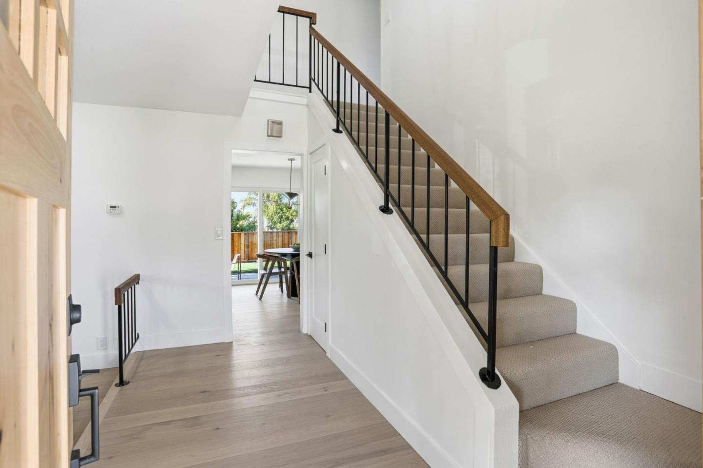 Detail Gallery Image 5 of 40 For 3047 Rollingwood Ct, San Jose,  CA 95148 - 5 Beds | 2/1 Baths