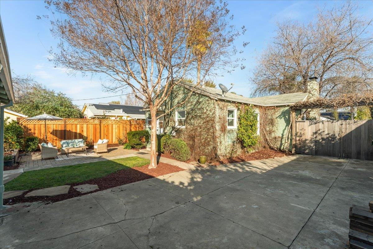 Detail Gallery Image 14 of 18 For 515 Arleta Ave, San Jose,  CA 95128 - 2 Beds | 1 Baths