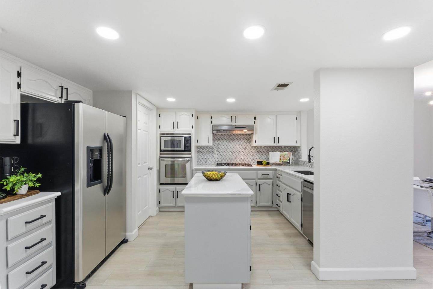 Detail Gallery Image 11 of 41 For 945 Oak Park, Morgan Hill,  CA 95037 - 3 Beds | 2/1 Baths