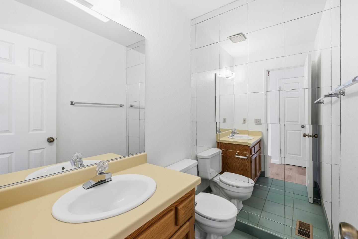 Detail Gallery Image 12 of 51 For 2258 Juan Pablo Ln, Santa Cruz,  CA 95062 - 2 Beds | 1/1 Baths