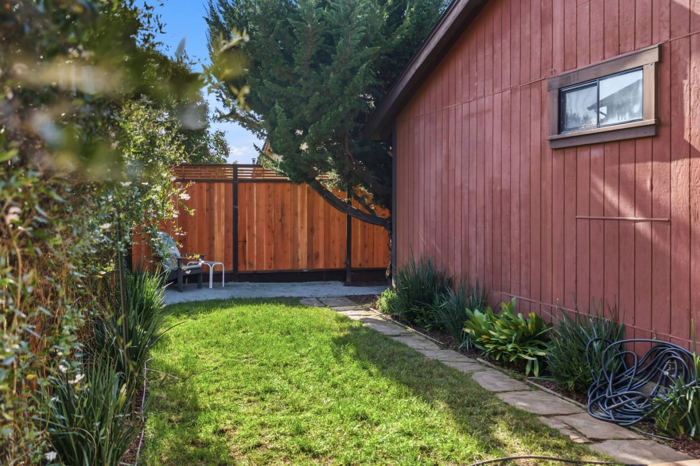 Detail Gallery Image 33 of 51 For 2258 Juan Pablo Ln, Santa Cruz,  CA 95062 - 2 Beds | 1/1 Baths