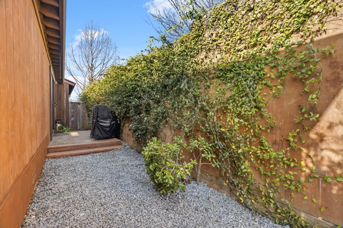 Detail Gallery Image 39 of 51 For 2258 Juan Pablo Ln, Santa Cruz,  CA 95062 - 2 Beds | 1/1 Baths