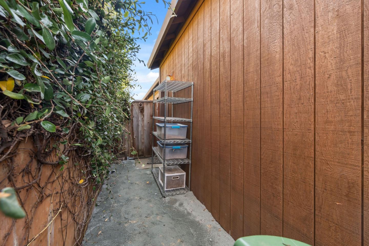 Detail Gallery Image 41 of 51 For 2258 Juan Pablo Ln, Santa Cruz,  CA 95062 - 2 Beds | 1/1 Baths