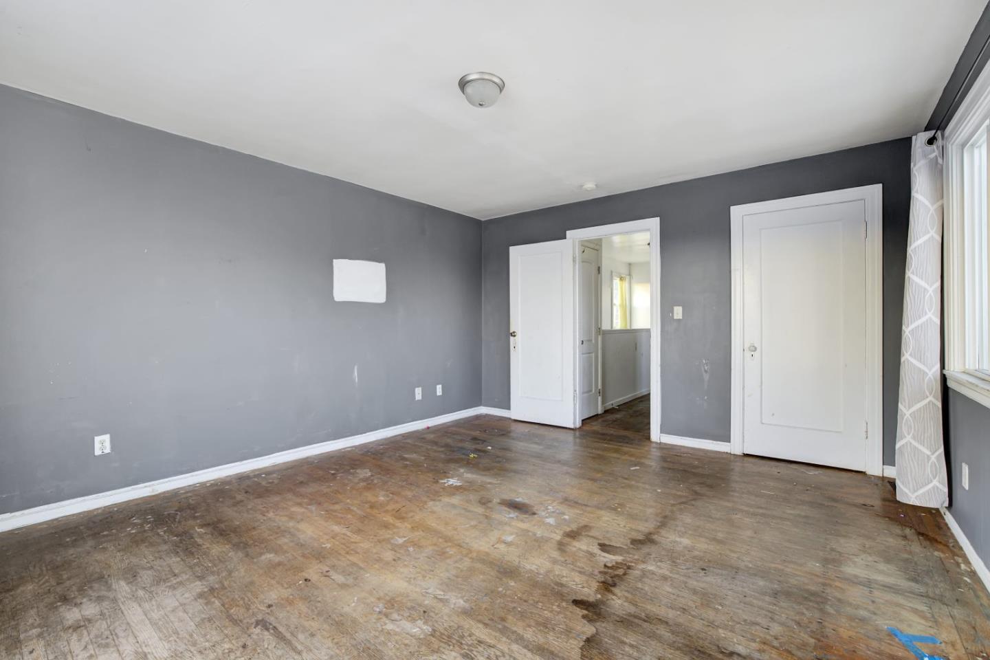 Detail Gallery Image 11 of 44 For 664 Grand Ave, South San Francisco,  CA 94080 - 7 Beds | 3 Baths