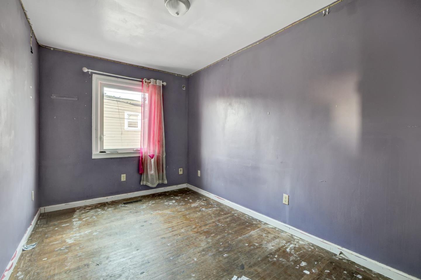 Detail Gallery Image 13 of 44 For 664 Grand Ave, South San Francisco,  CA 94080 - 7 Beds | 3 Baths