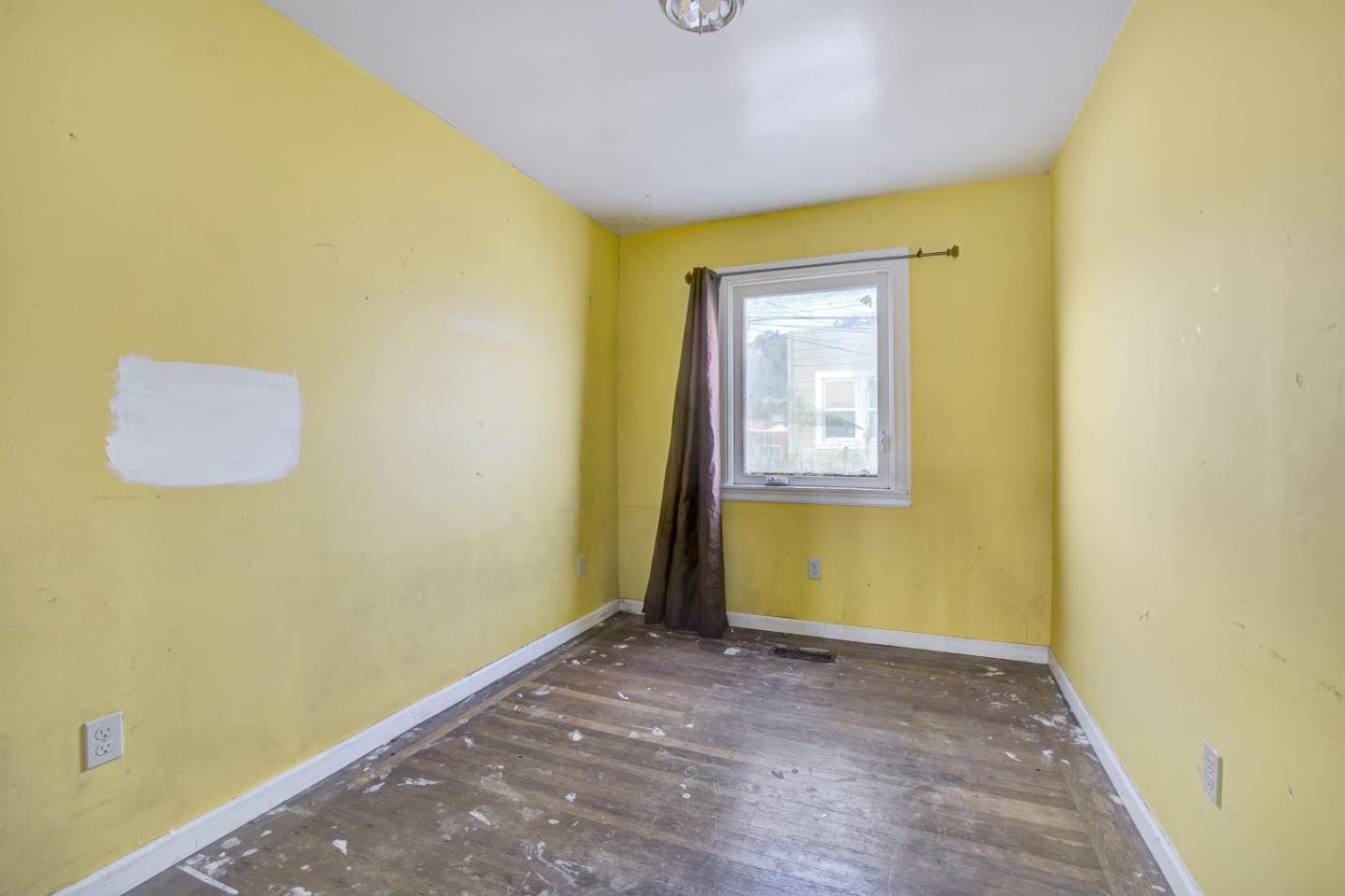 Detail Gallery Image 15 of 44 For 664 Grand Ave, South San Francisco,  CA 94080 - 7 Beds | 3 Baths