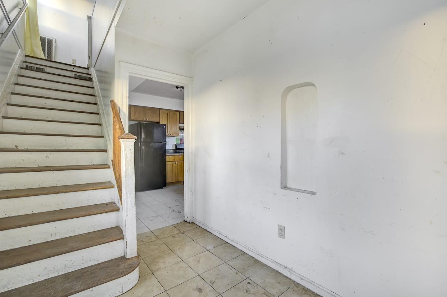 Detail Gallery Image 18 of 44 For 664 Grand Ave, South San Francisco,  CA 94080 - 7 Beds | 3 Baths