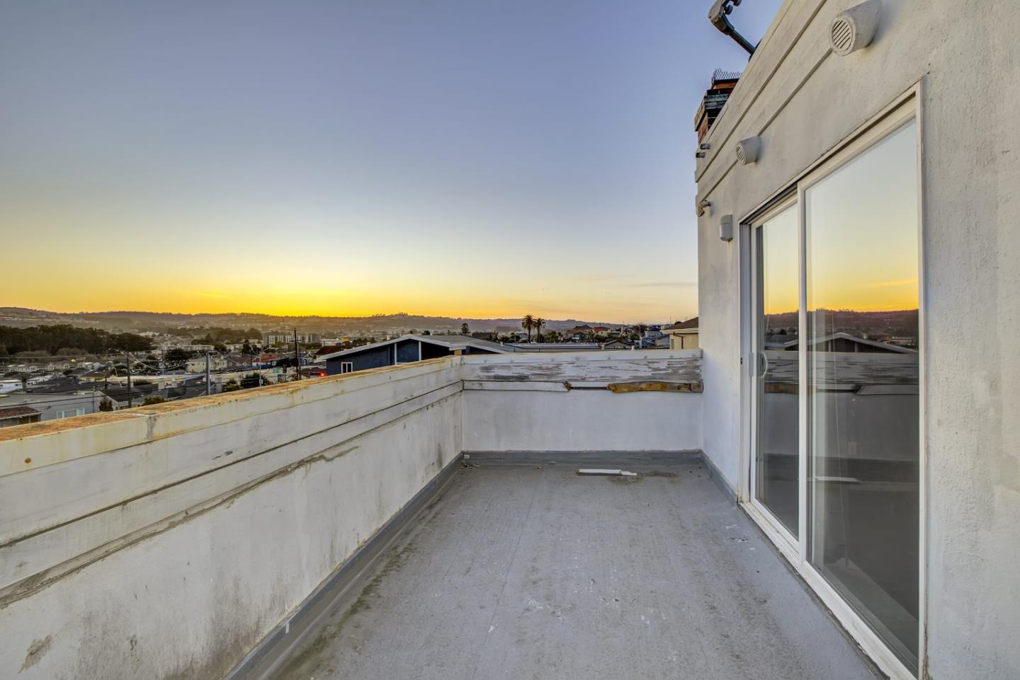 Detail Gallery Image 22 of 44 For 664 Grand Ave, South San Francisco,  CA 94080 - 7 Beds | 3 Baths