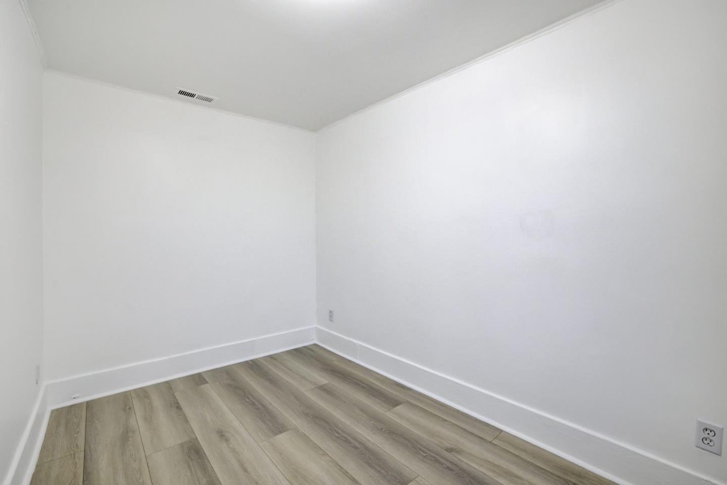 Detail Gallery Image 36 of 44 For 664 Grand Ave, South San Francisco,  CA 94080 - 7 Beds | 3 Baths