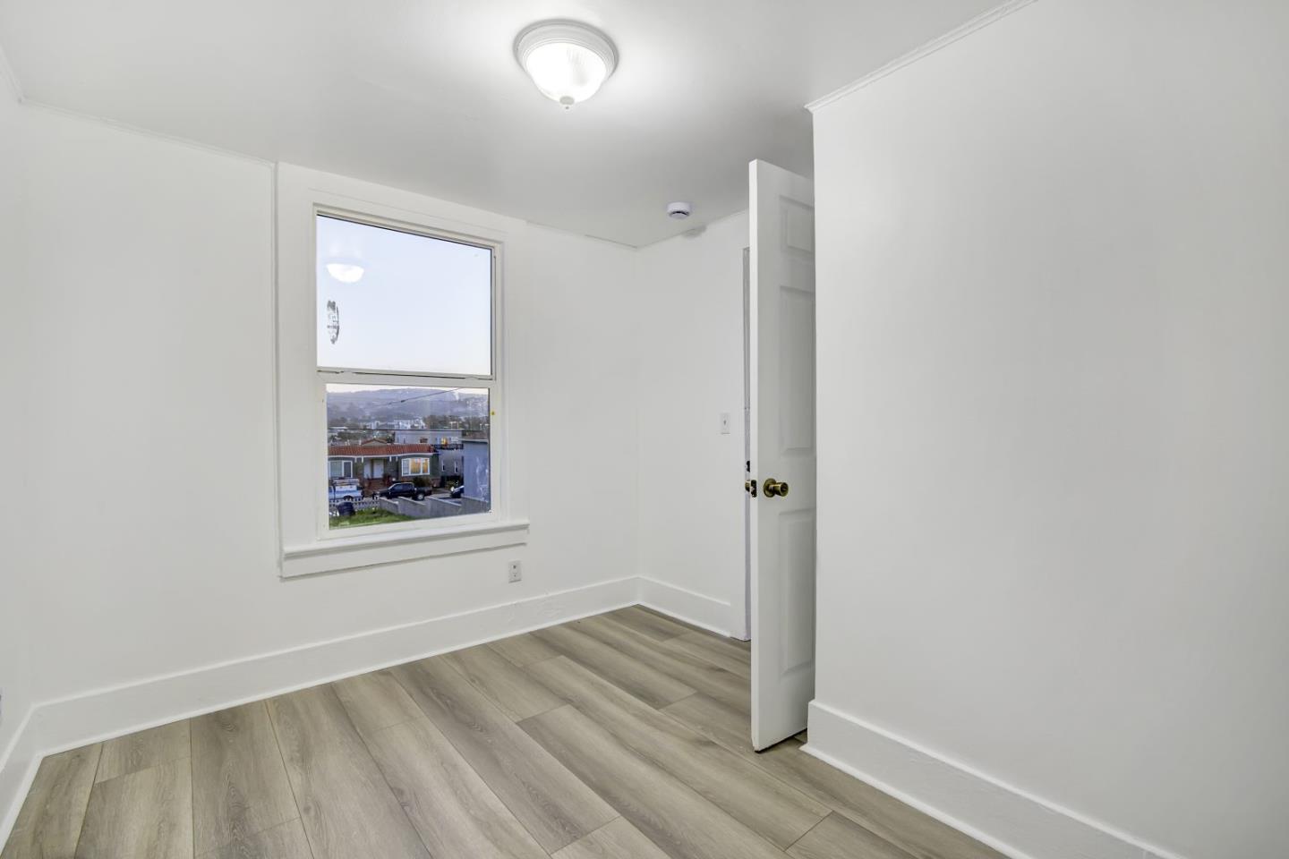 Detail Gallery Image 38 of 44 For 664 Grand Ave, South San Francisco,  CA 94080 - 7 Beds | 3 Baths