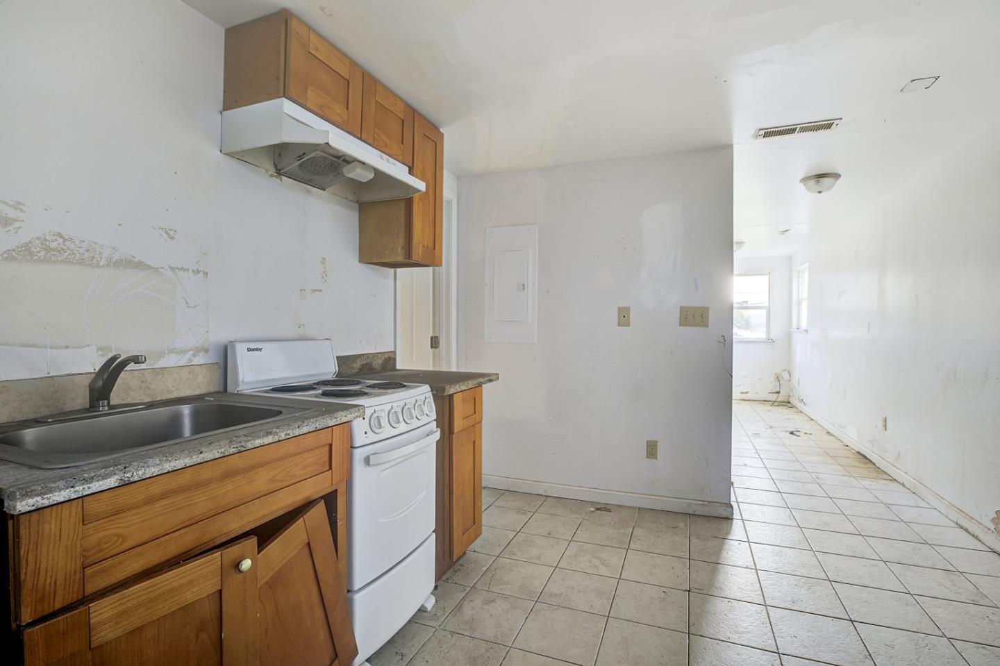 Detail Gallery Image 42 of 44 For 664 Grand Ave, South San Francisco,  CA 94080 - 7 Beds | 3 Baths