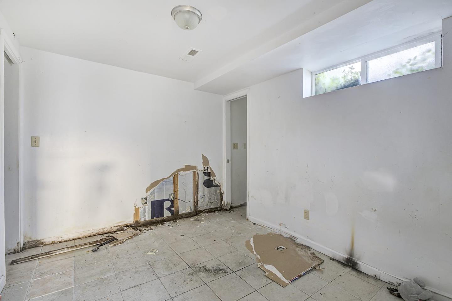 Detail Gallery Image 43 of 44 For 664 Grand Ave, South San Francisco,  CA 94080 - 7 Beds | 3 Baths