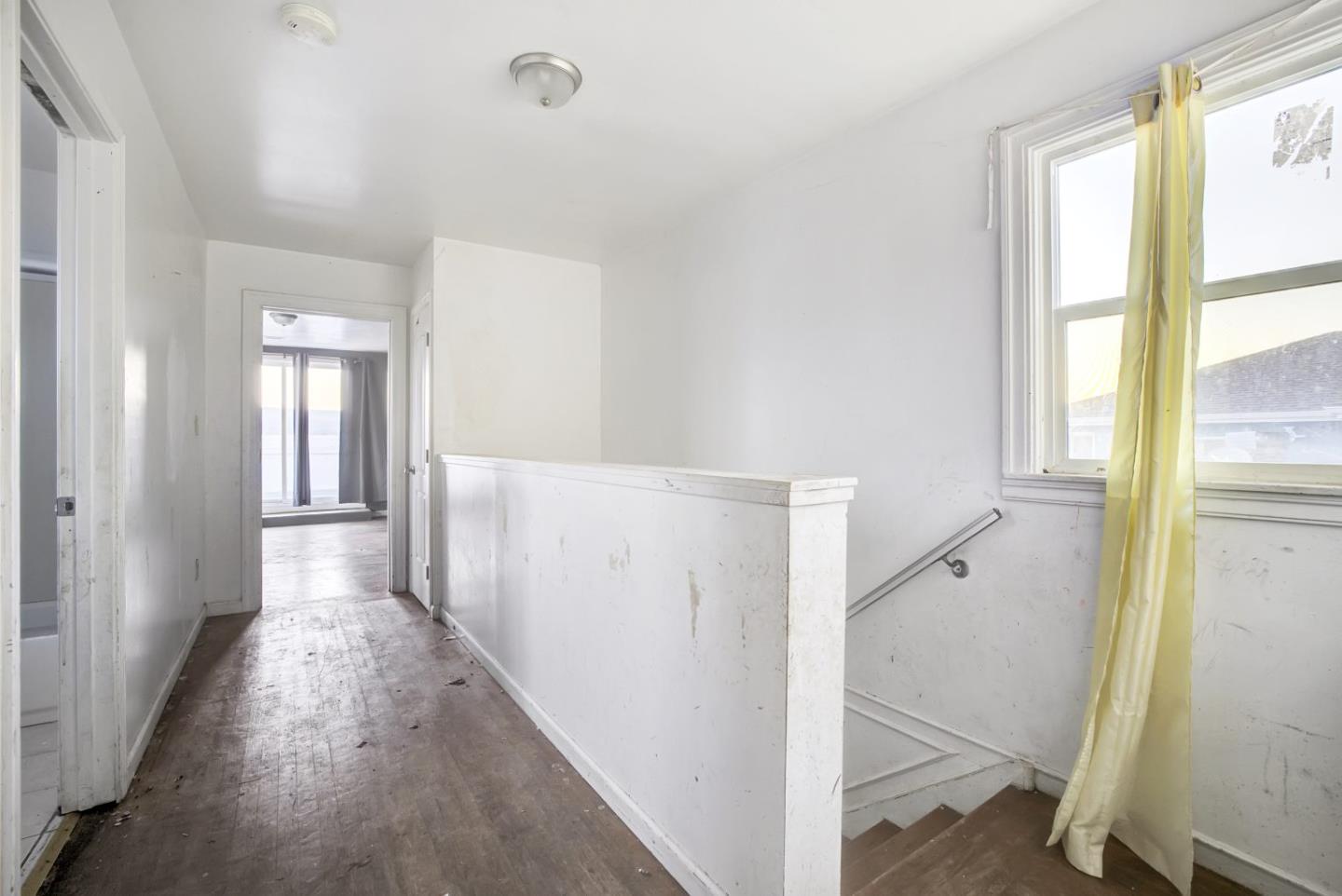 Detail Gallery Image 6 of 44 For 664 Grand Ave, South San Francisco,  CA 94080 - 7 Beds | 3 Baths