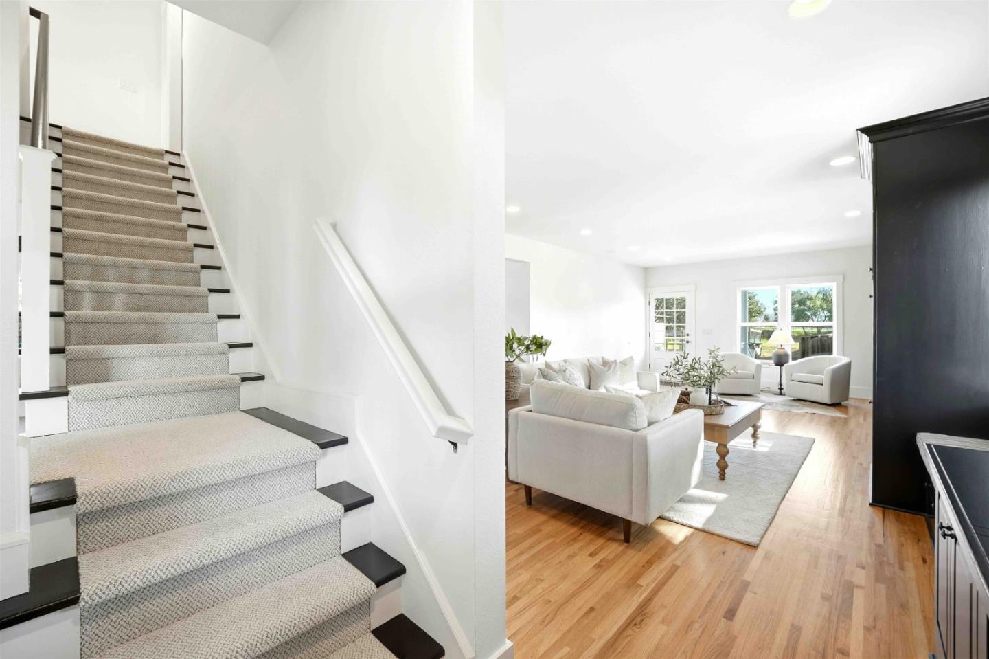 Detail Gallery Image 15 of 54 For 1680 E Main Ave, Morgan Hill,  CA 95037 - 5 Beds | 3 Baths