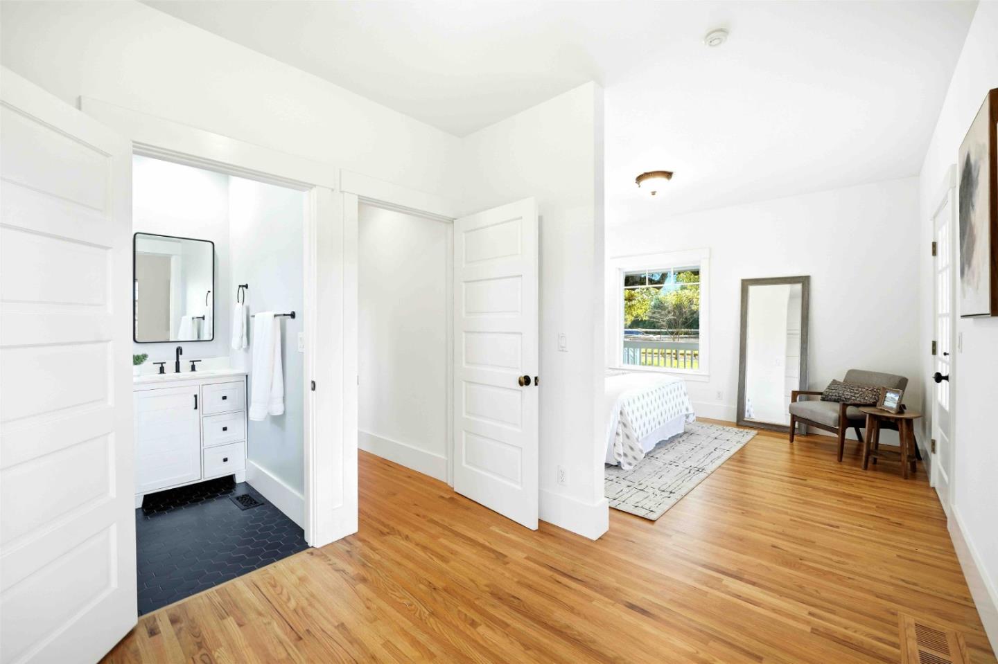 Detail Gallery Image 16 of 54 For 1680 E Main Ave, Morgan Hill,  CA 95037 - 5 Beds | 3 Baths