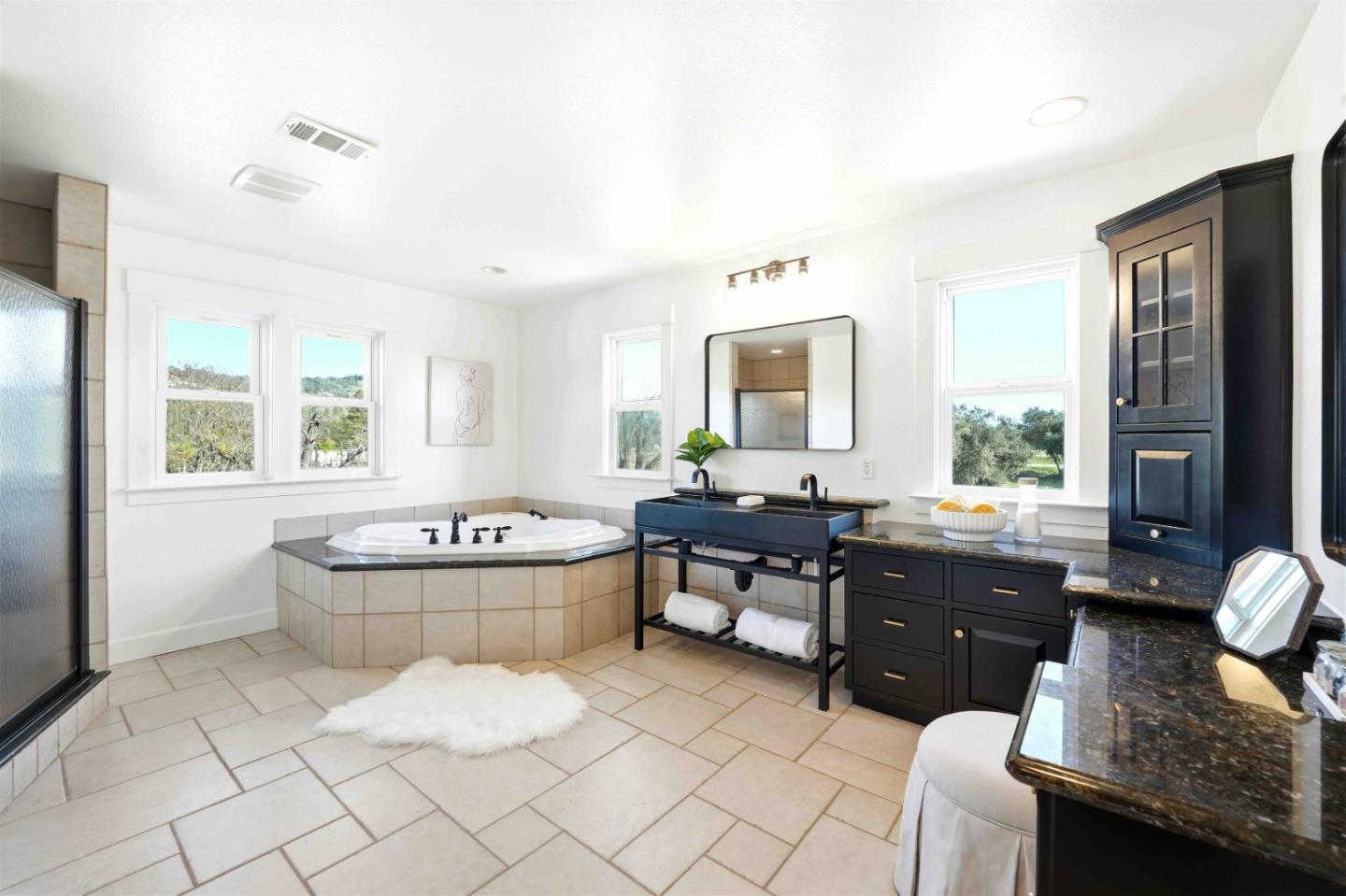 Detail Gallery Image 22 of 54 For 1680 E Main Ave, Morgan Hill,  CA 95037 - 5 Beds | 3 Baths