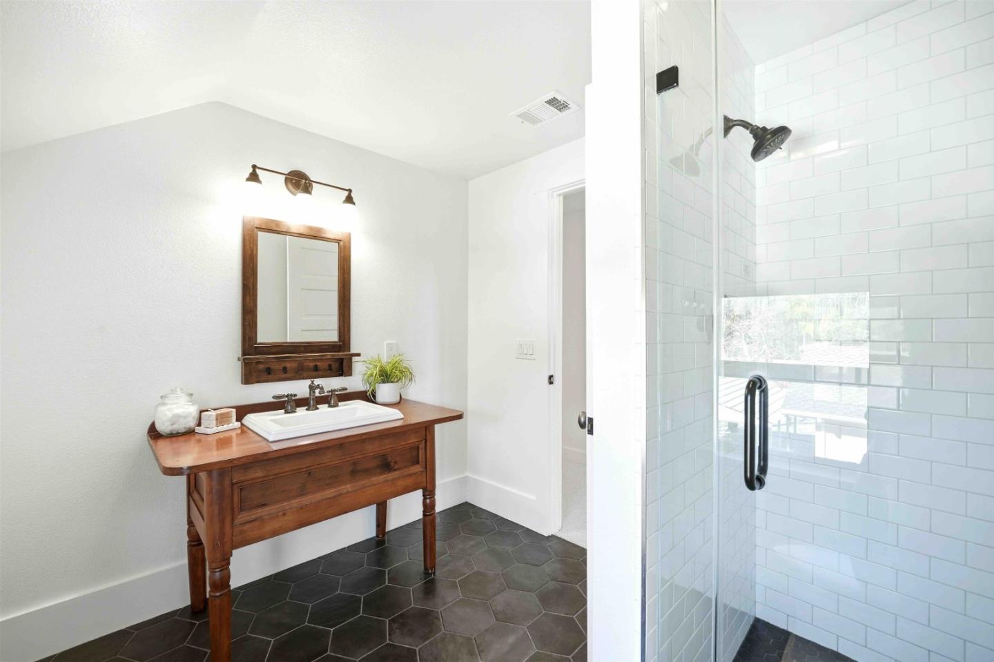 Detail Gallery Image 30 of 54 For 1680 E Main Ave, Morgan Hill,  CA 95037 - 5 Beds | 3 Baths