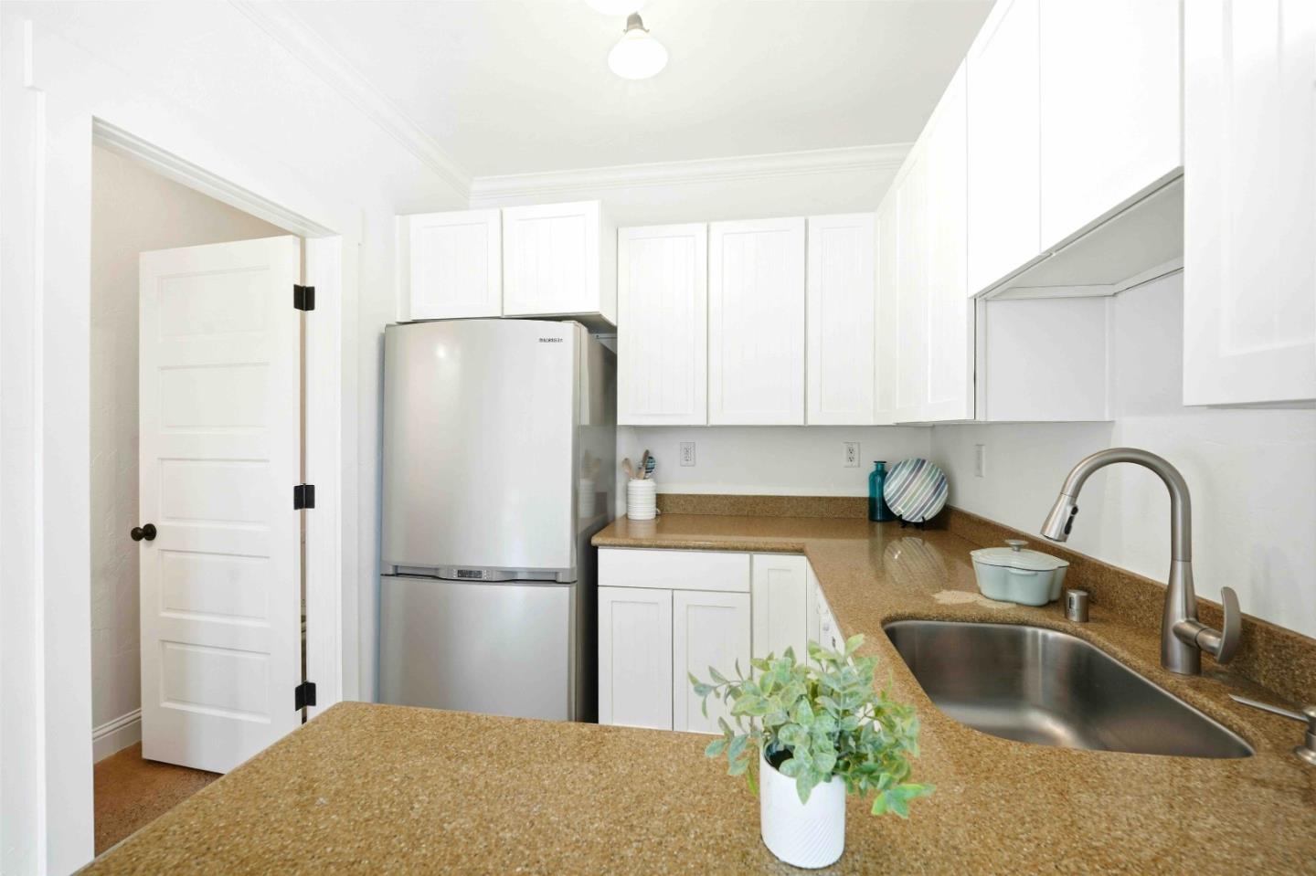 Detail Gallery Image 38 of 54 For 1680 E Main Ave, Morgan Hill,  CA 95037 - 5 Beds | 3 Baths