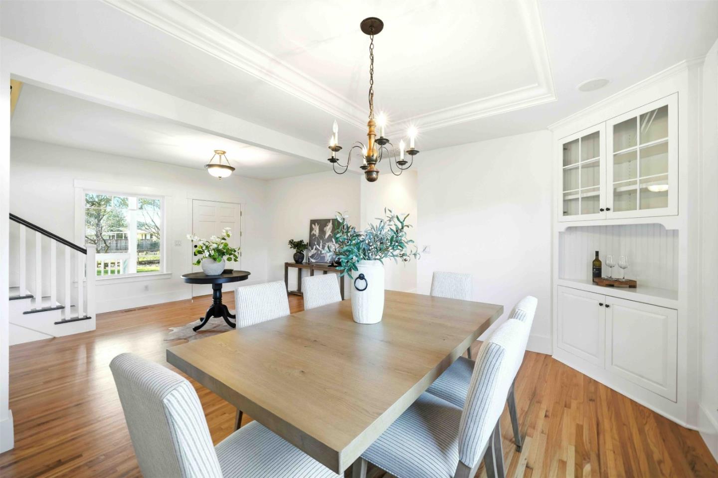 Detail Gallery Image 8 of 54 For 1680 E Main Ave, Morgan Hill,  CA 95037 - 5 Beds | 3 Baths