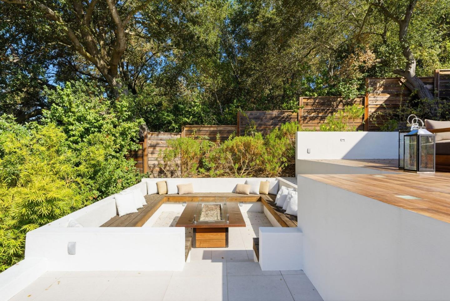 Detail Gallery Image 26 of 76 For 1669 Whitham Ave, Los Altos,  CA 94024 - 5 Beds | 5/1 Baths