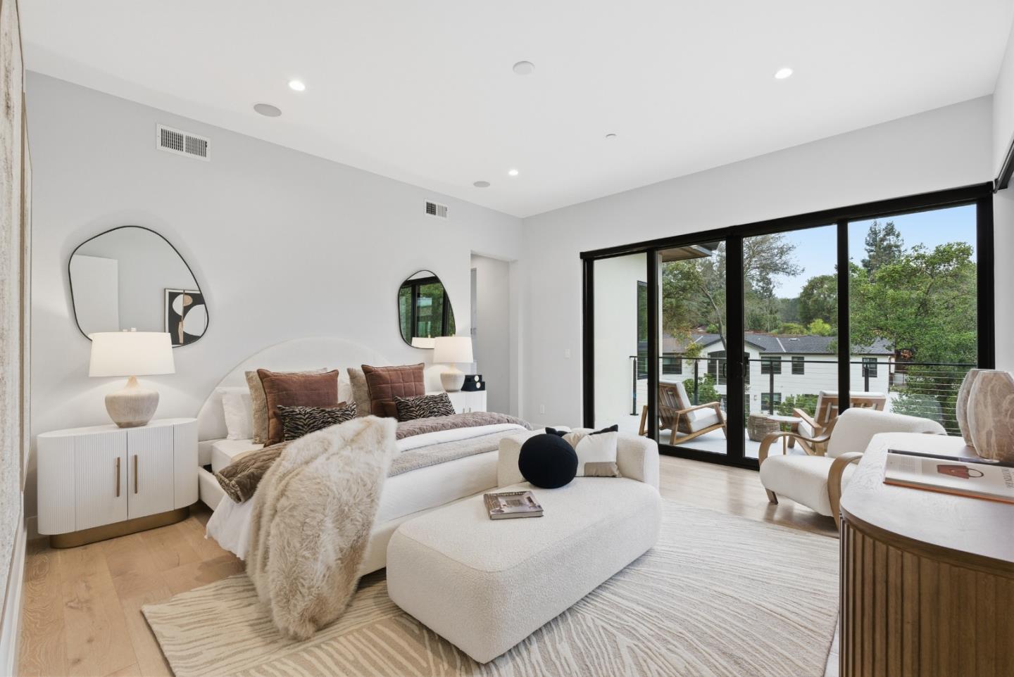 Detail Gallery Image 45 of 76 For 1669 Whitham Ave, Los Altos,  CA 94024 - 5 Beds | 5/1 Baths