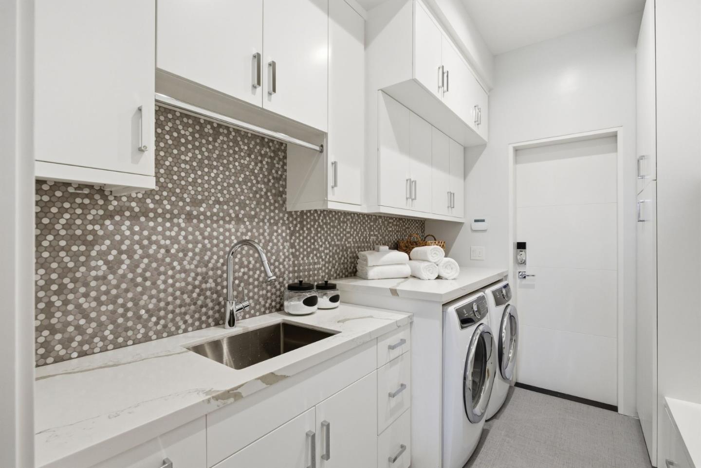 Detail Gallery Image 51 of 76 For 1669 Whitham Ave, Los Altos,  CA 94024 - 5 Beds | 5/1 Baths