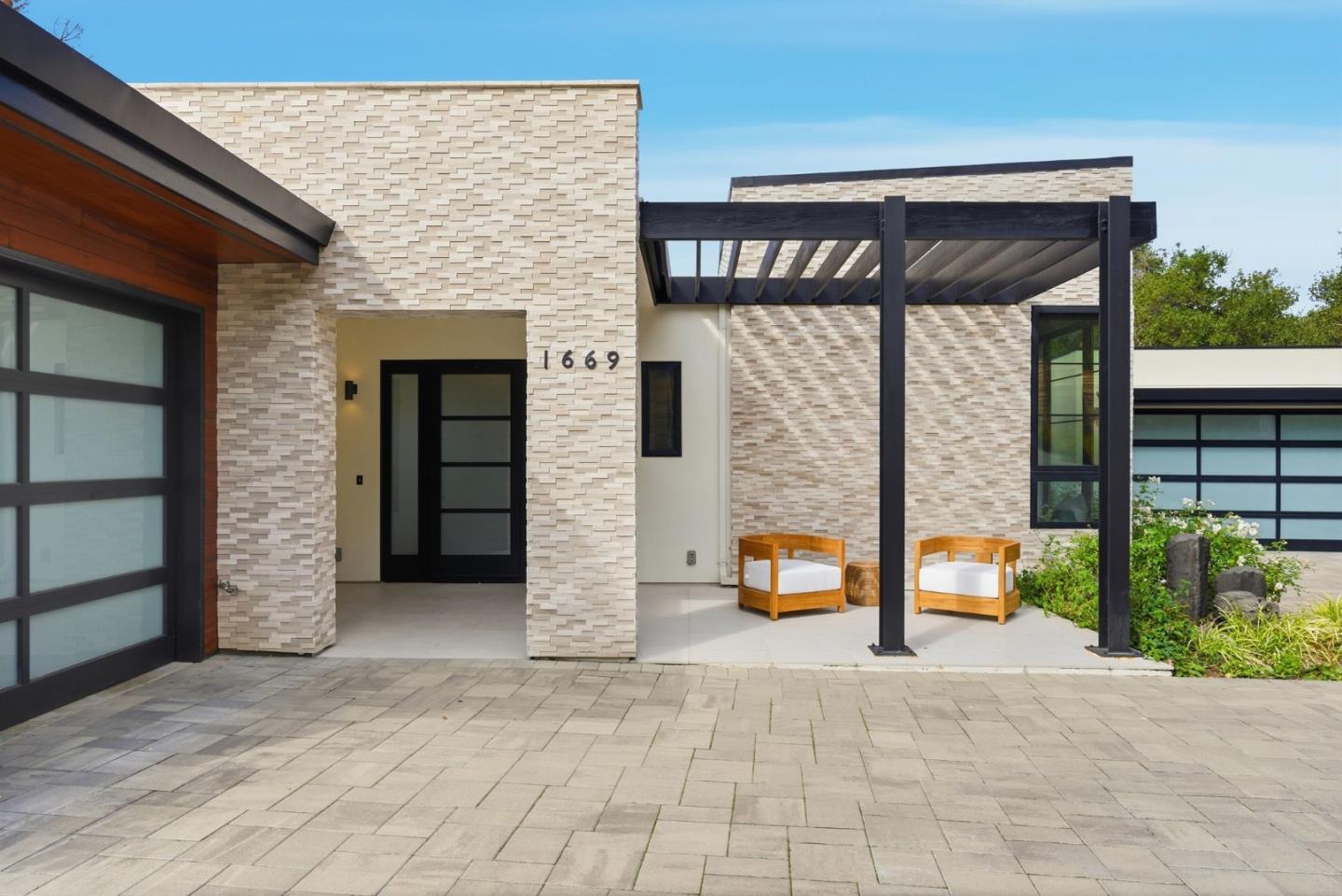 Detail Gallery Image 57 of 76 For 1669 Whitham Ave, Los Altos,  CA 94024 - 5 Beds | 5/1 Baths