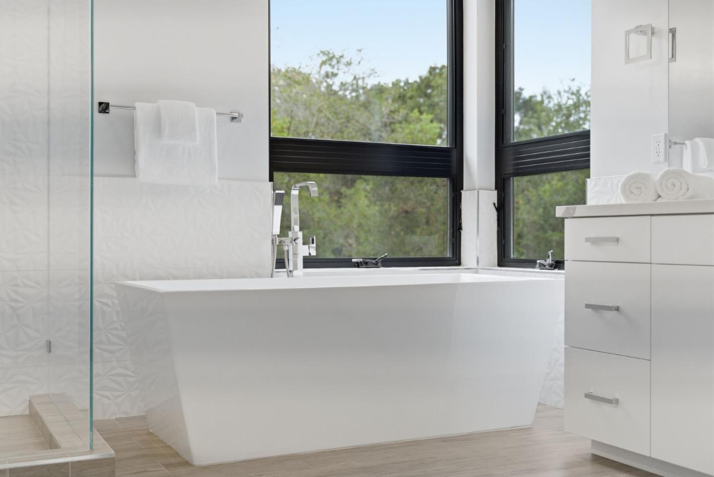 Detail Gallery Image 60 of 76 For 1669 Whitham Ave, Los Altos,  CA 94024 - 5 Beds | 5/1 Baths