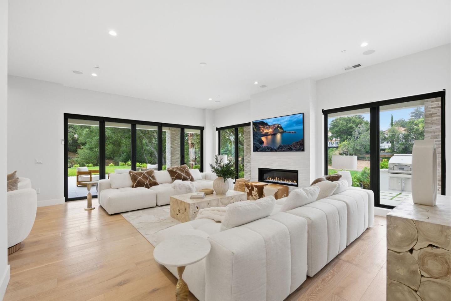 Detail Gallery Image 65 of 76 For 1669 Whitham Ave, Los Altos,  CA 94024 - 5 Beds | 5/1 Baths