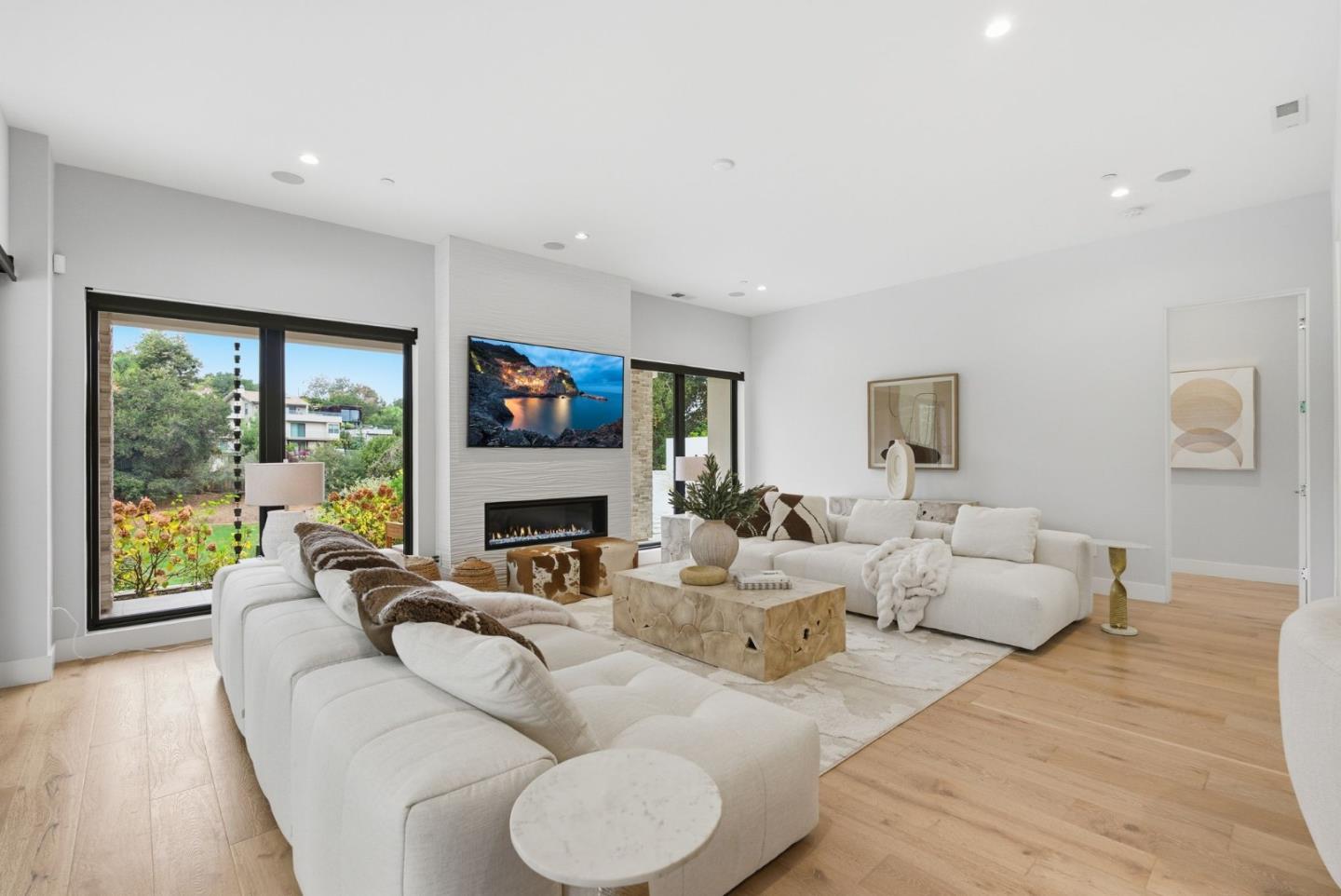 Detail Gallery Image 68 of 76 For 1669 Whitham Ave, Los Altos,  CA 94024 - 5 Beds | 5/1 Baths