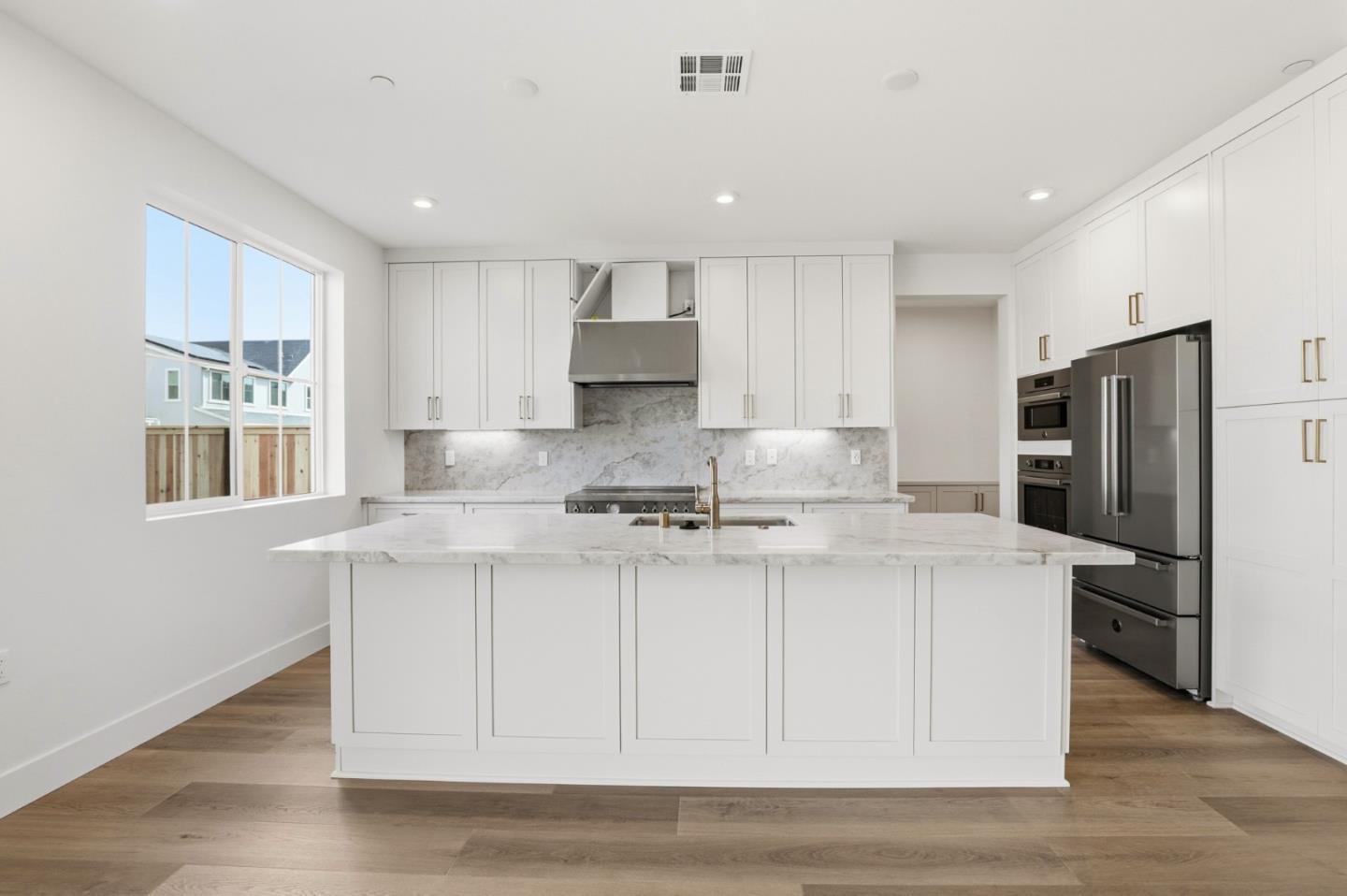 Detail Gallery Image 13 of 48 For 7360 Ailes Ct, Gilroy,  CA 95020 - 4 Beds | 3/1 Baths