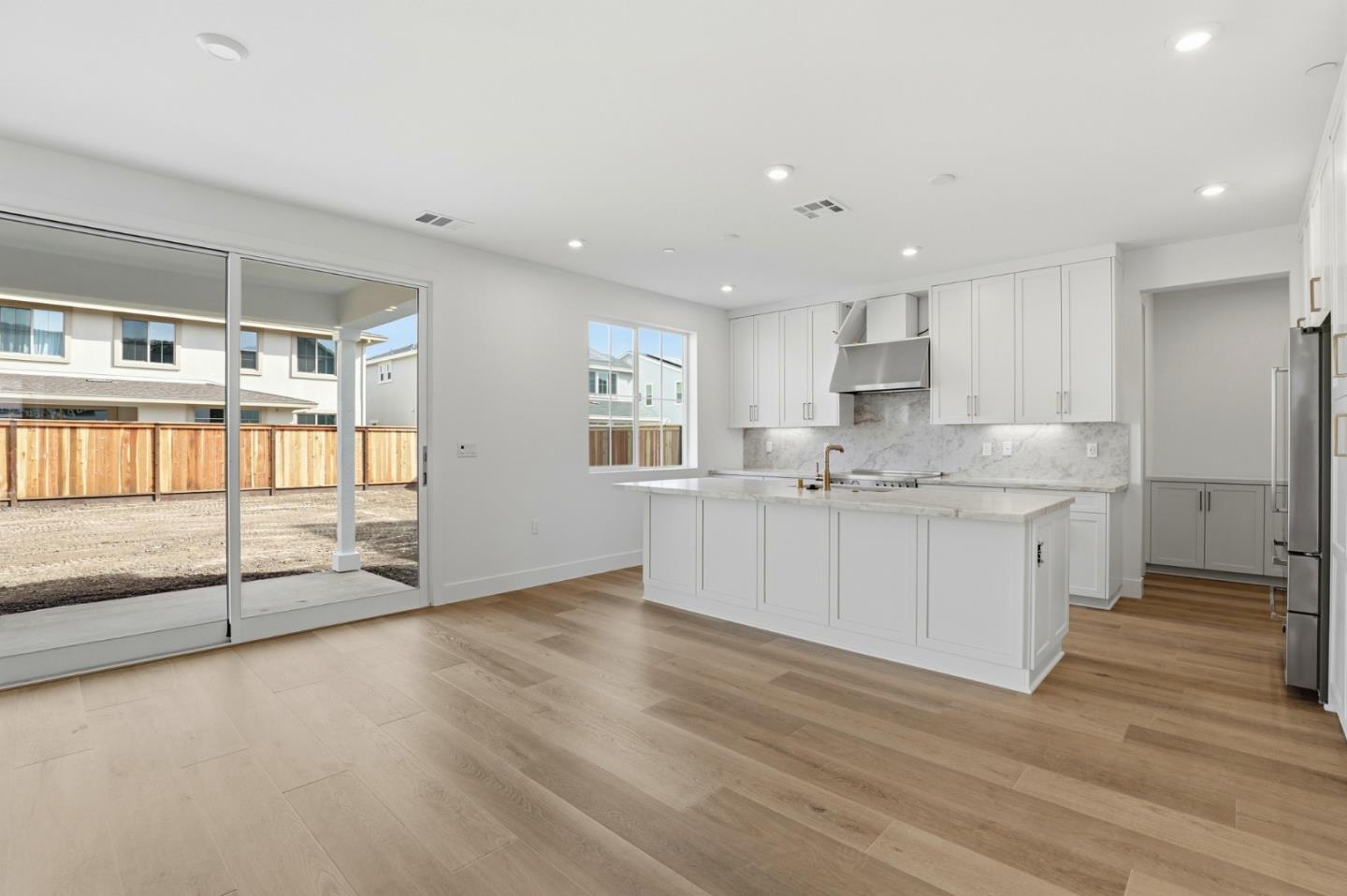 Detail Gallery Image 14 of 48 For 7360 Ailes Ct, Gilroy,  CA 95020 - 4 Beds | 3/1 Baths