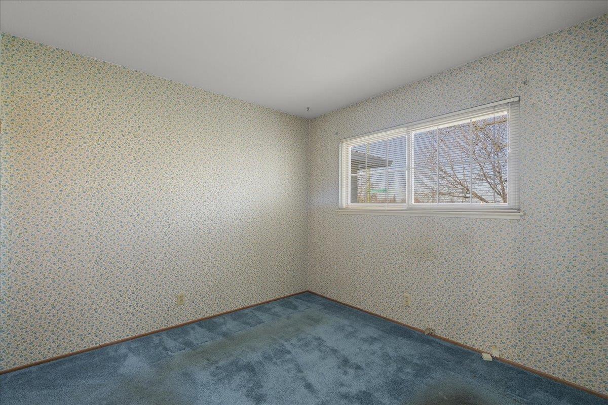 Detail Gallery Image 12 of 19 For 2250 Blossom Crest Way, San Jose,  CA 95124 - 4 Beds | 2 Baths