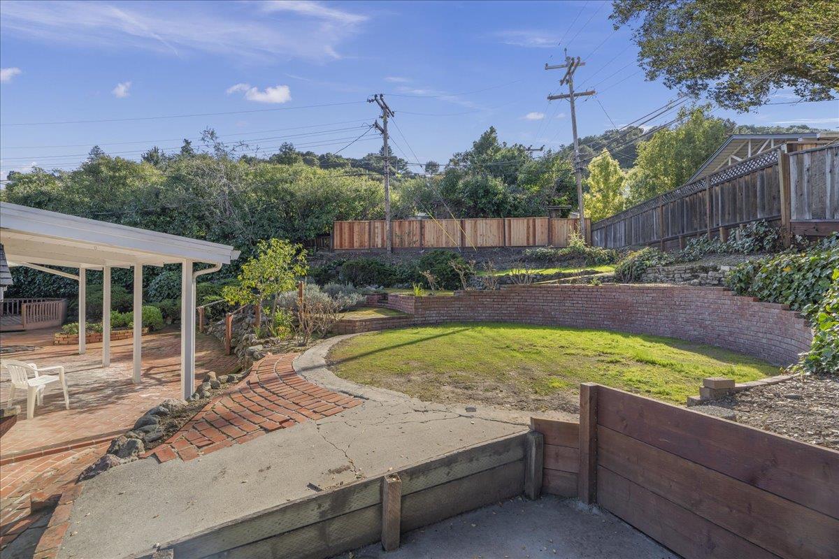 Detail Gallery Image 17 of 19 For 2250 Blossom Crest Way, San Jose,  CA 95124 - 4 Beds | 2 Baths