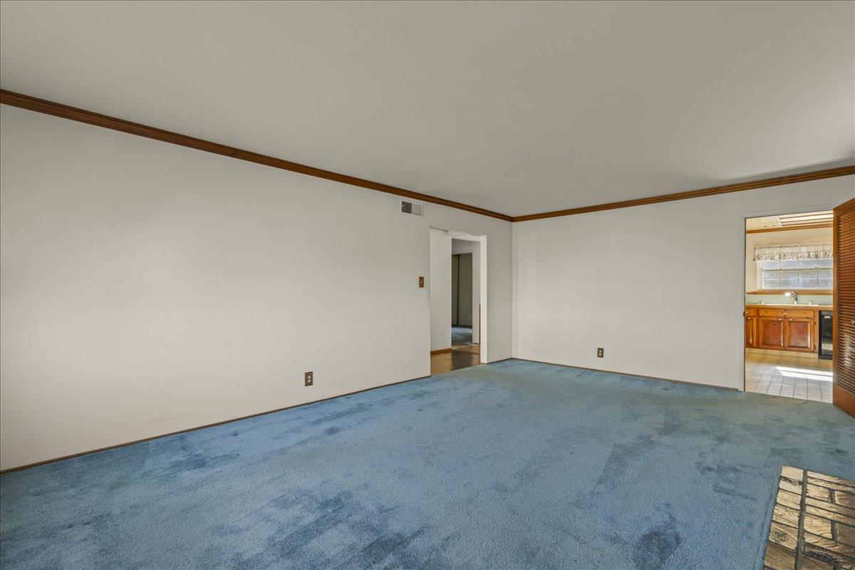 Detail Gallery Image 4 of 19 For 2250 Blossom Crest Way, San Jose,  CA 95124 - 4 Beds | 2 Baths