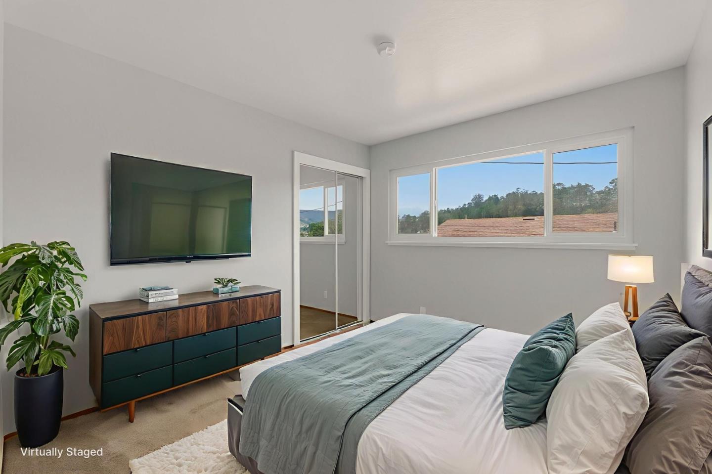 Detail Gallery Image 17 of 39 For 1516 Valdez Way, Pacifica,  CA 94044 - 3 Beds | 3 Baths