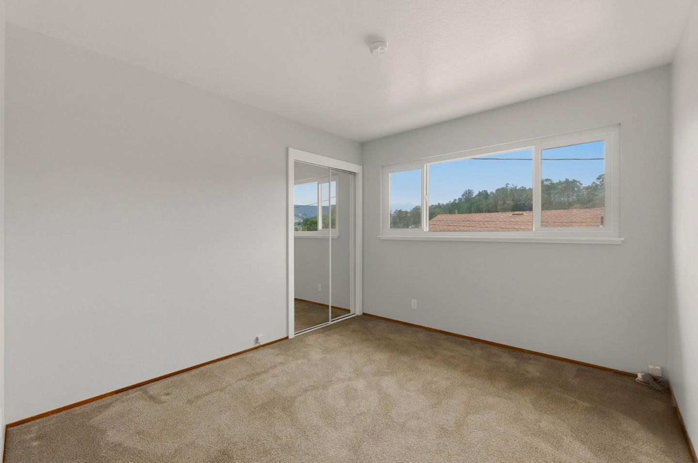 Detail Gallery Image 18 of 39 For 1516 Valdez Way, Pacifica,  CA 94044 - 3 Beds | 3 Baths