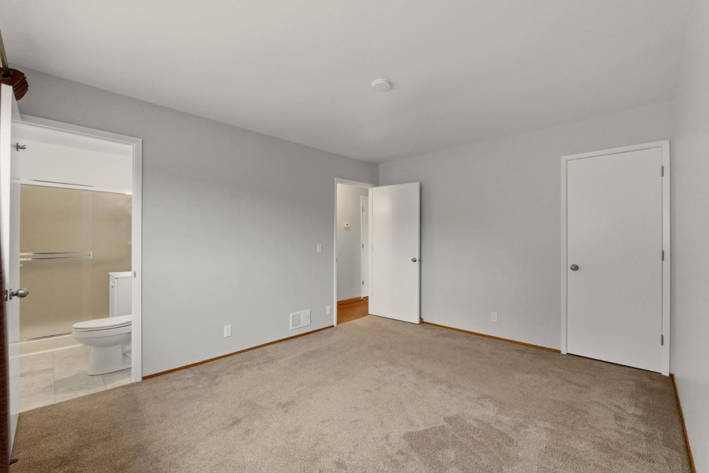 Detail Gallery Image 19 of 39 For 1516 Valdez Way, Pacifica,  CA 94044 - 3 Beds | 3 Baths