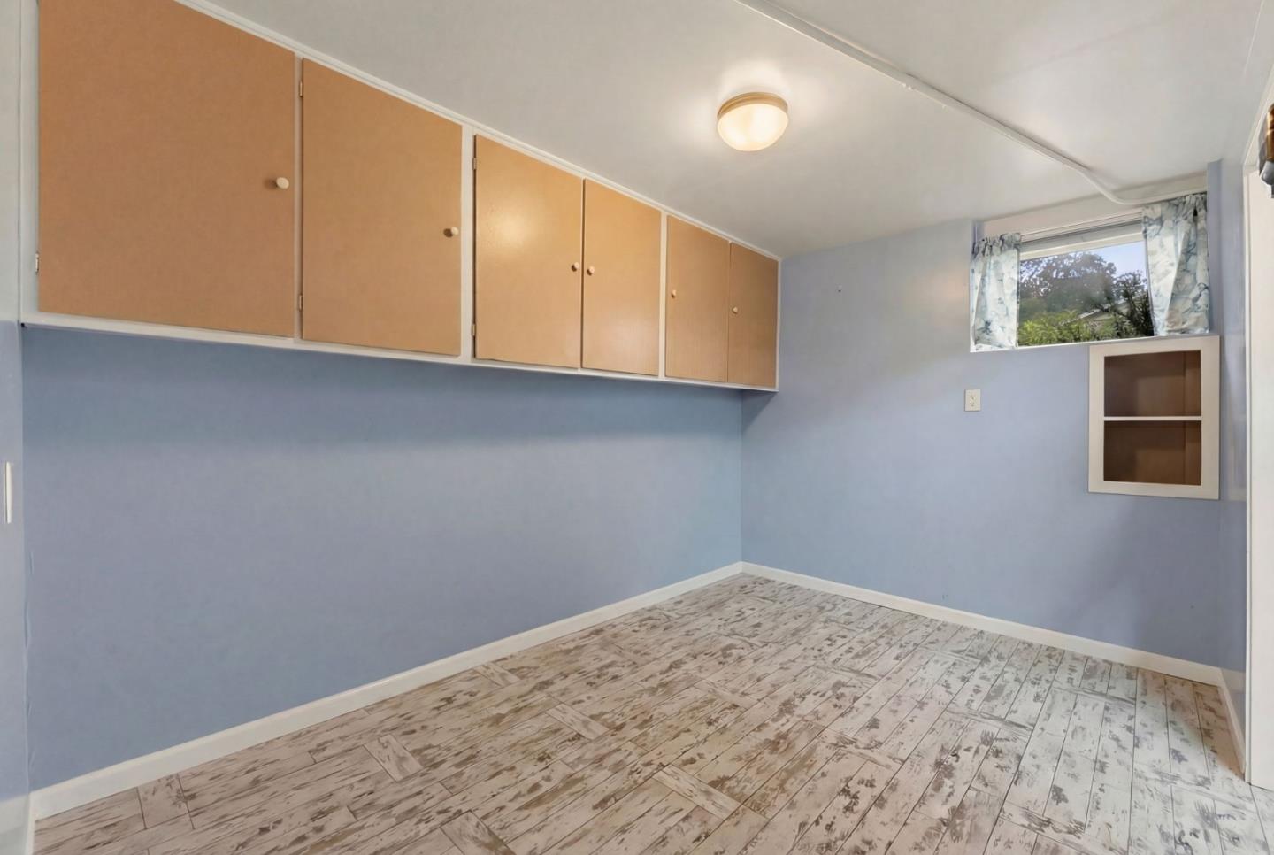 Detail Gallery Image 22 of 39 For 1516 Valdez Way, Pacifica,  CA 94044 - 3 Beds | 3 Baths