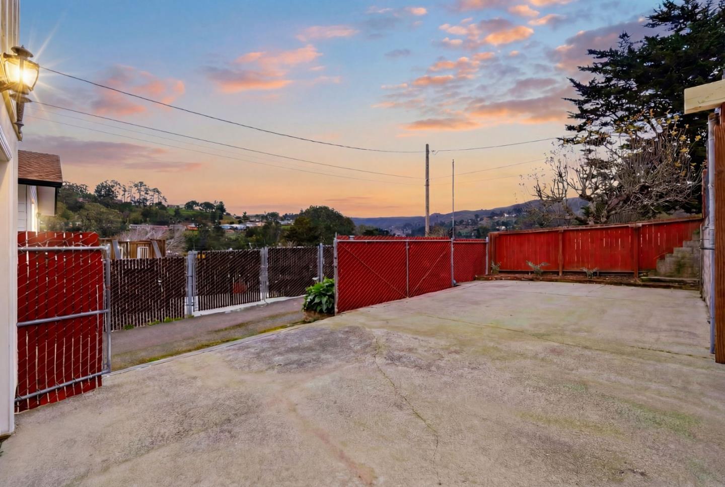 Detail Gallery Image 30 of 39 For 1516 Valdez Way, Pacifica,  CA 94044 - 3 Beds | 3 Baths